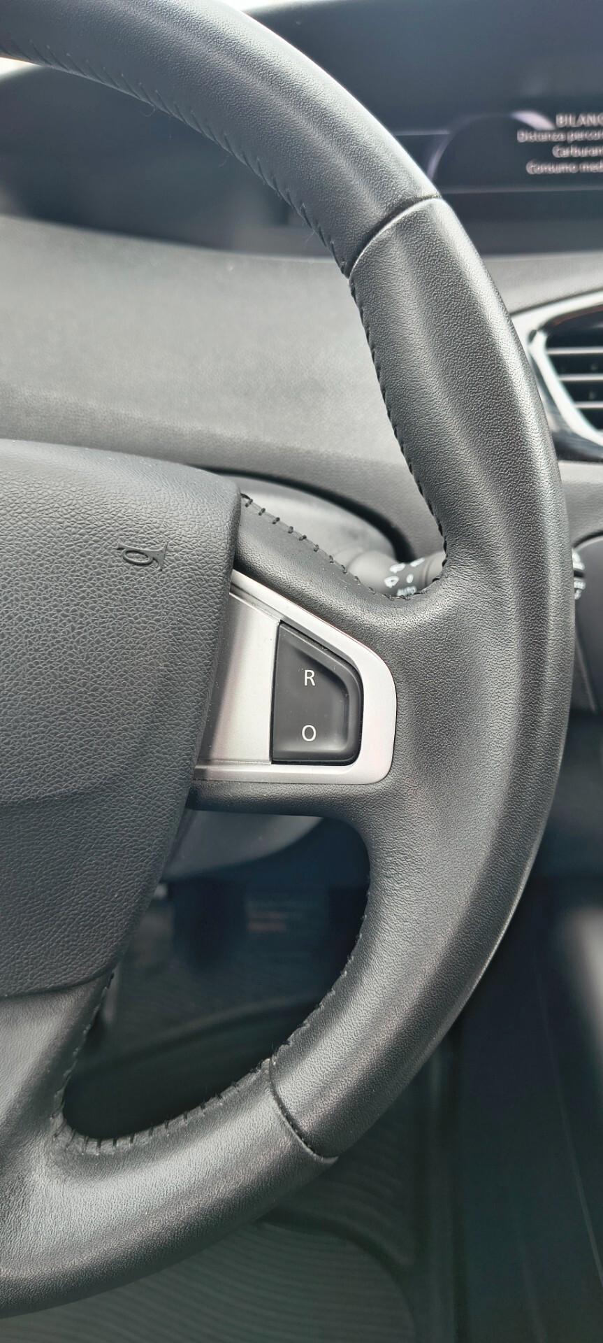 Renault Scenic Scénic X-Mod 1.5 dCi 110CV Luxe