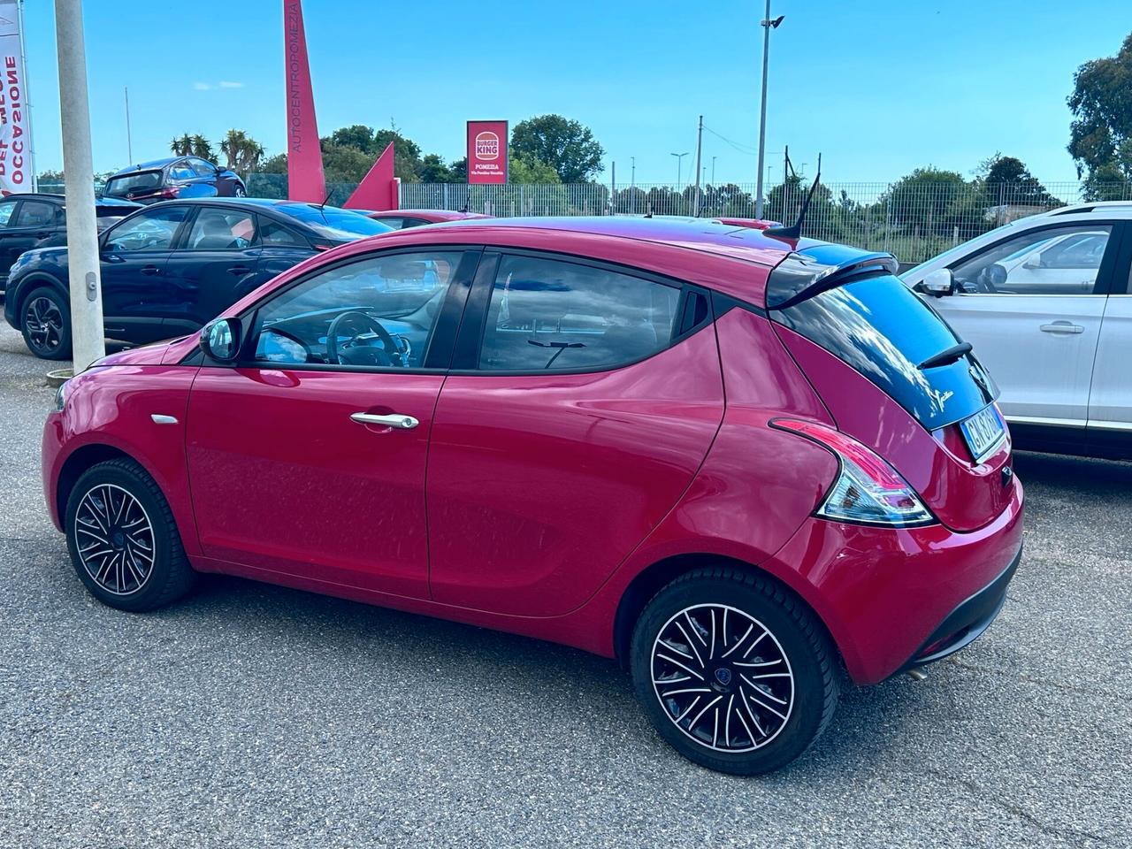 Lancia Ypsilon 1.0 FireFly 5 porte S&S Hybrid Gold Plus