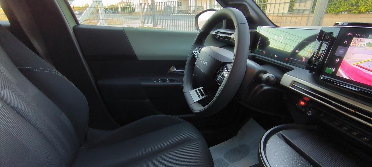 Lancia Ypsilon Hybrid e-DCT