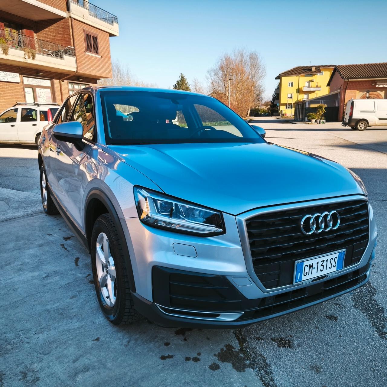 Audi Q2 30 TDI Business E6d
