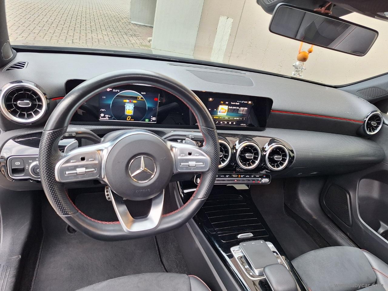 MERCEDES-BENZ A 180 d Automatic Premium AMG NIGHT TETTO