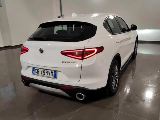 Alfa Romeo Stelvio 2.2 Turbodiesel 160 CV AT8 RWD Business