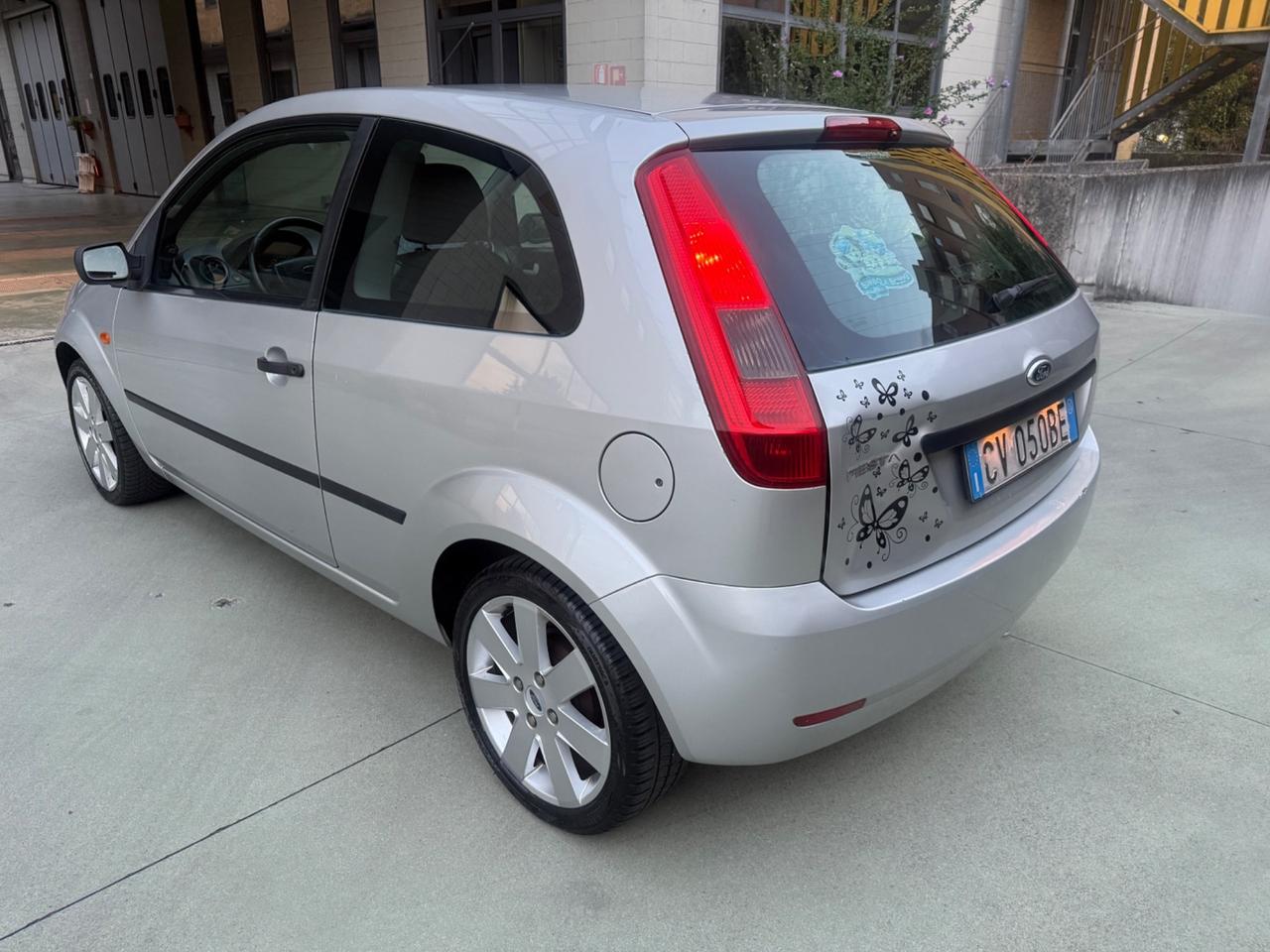 Ford Fiesta 1.2 16V 3p. Ghia