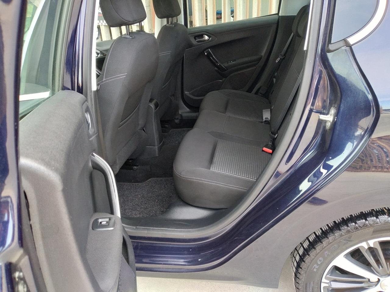 Peugeot 208 BlueHDi 75 5 porte Allure