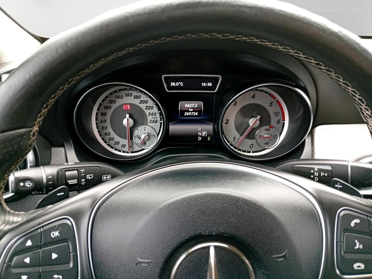 Mercedes-benz CLA 200 d S.W. Automatic SPORT RETROCAMERA