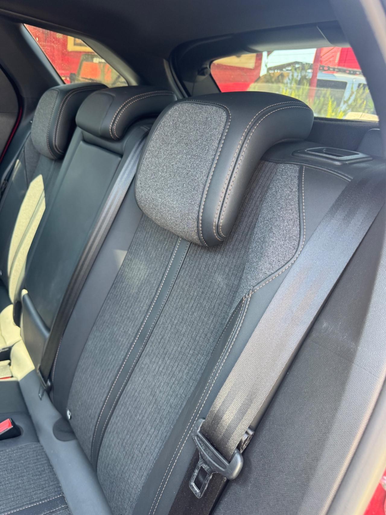 Peugeot 3008 130 CV GT Line AUTOMATICA