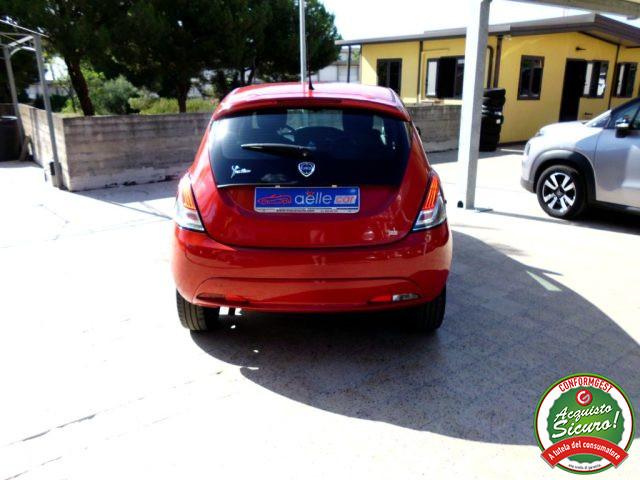 LANCIA Ypsilon 1.2 69 CV 5 porte Gold