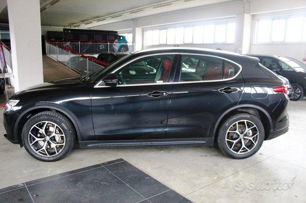 ALFA ROMEO Stelvio 2.0 Turbo 280 CV AT8 Q4 Execu