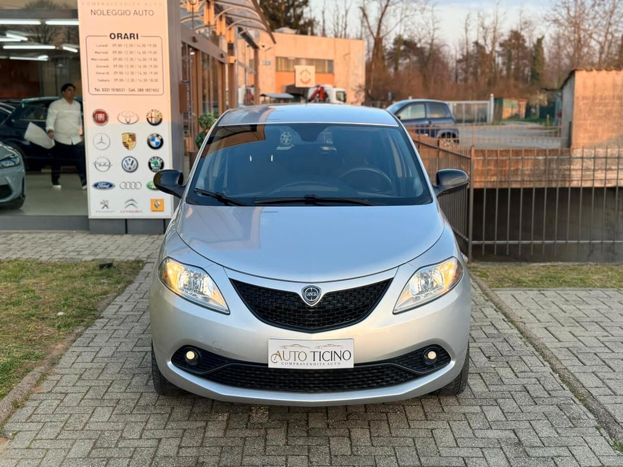 Lancia Ypsilon 1.2 69 CV 5 porte S&S Platinum