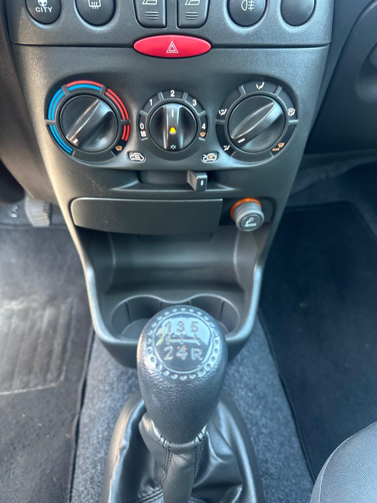 Fiat Punto 1.3 mtj 5 porte da vetrina