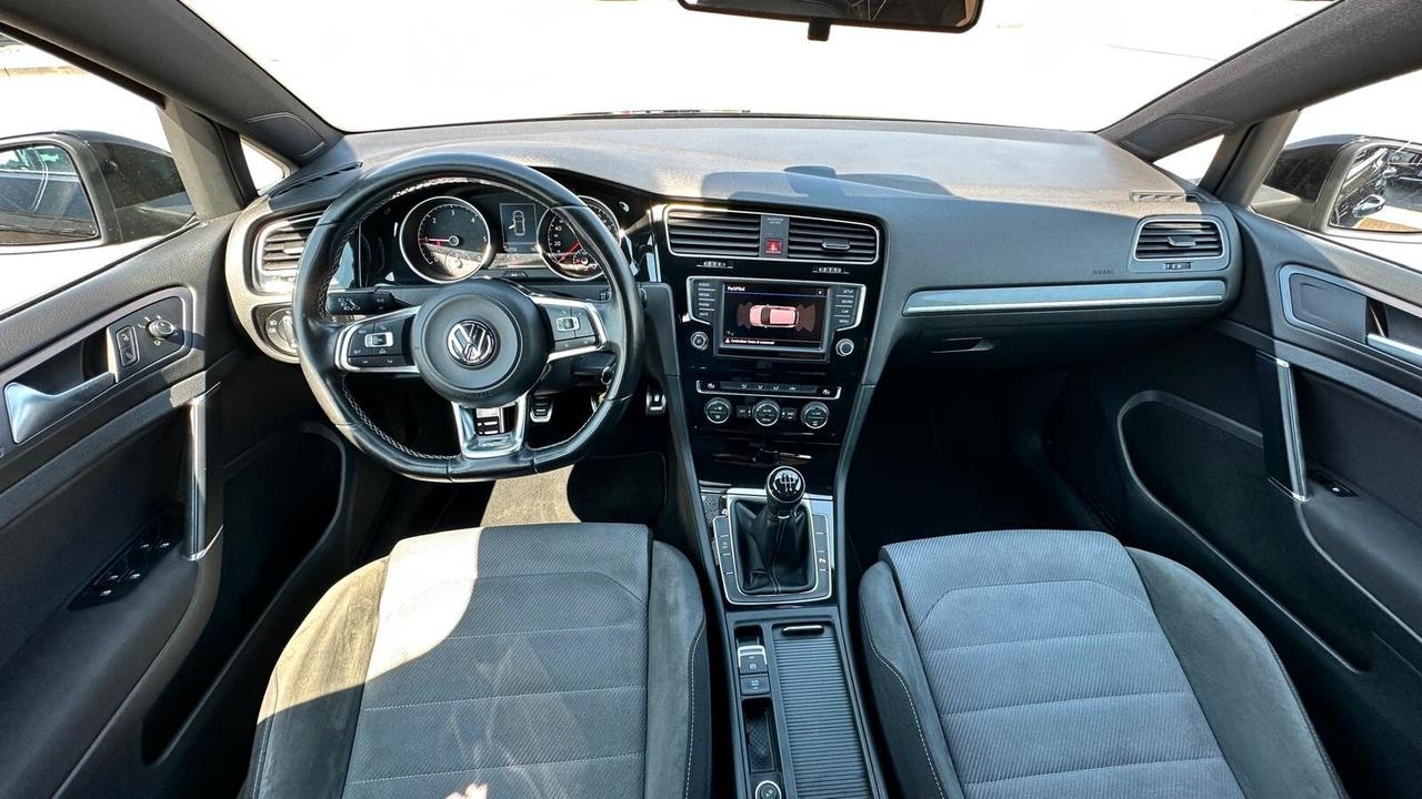 Volkswagen Golf 1.6 TDI 110 CV 5p. Sport R-LINE / KM CERTIFICATI