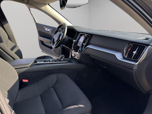 VOLVO V60 B4 (d) Geartronic Momentum Business Pro