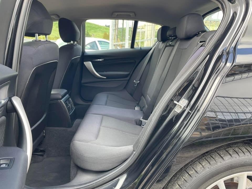 Bmw 118 118d 5p. Unique