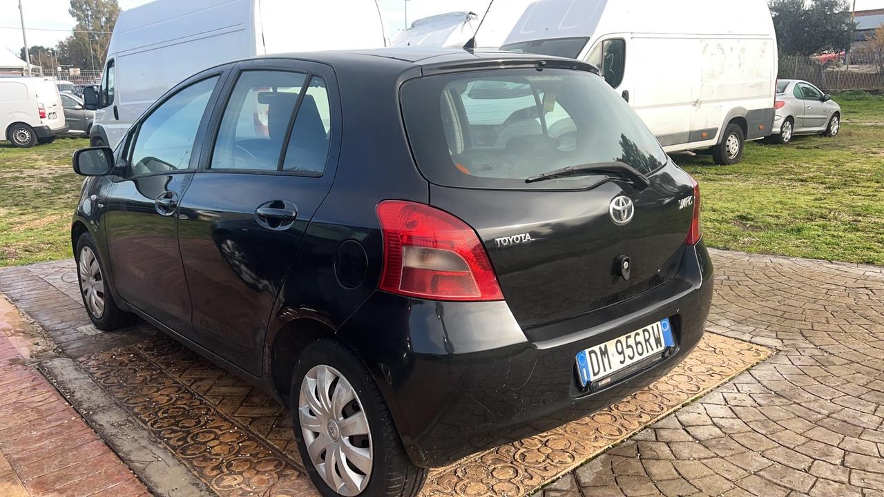 Toyota Yaris 1.4 D-4D automatico