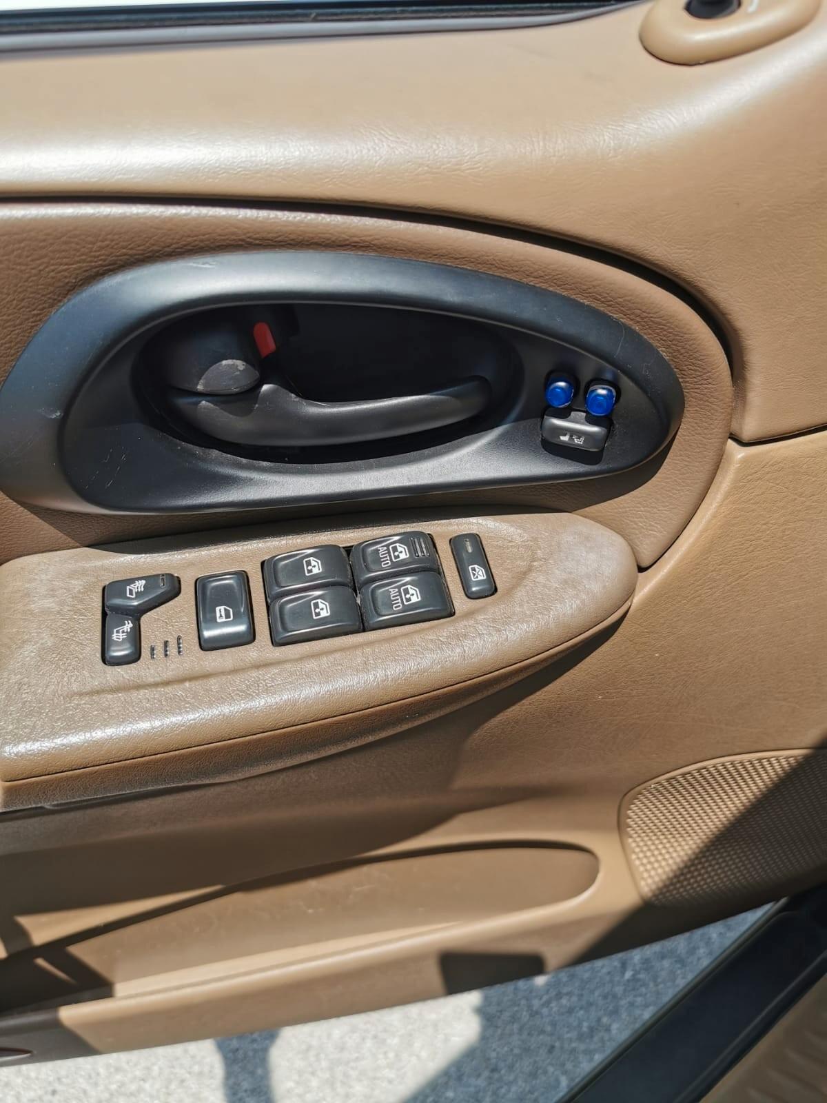 Chevrolet Trailblazer 4.2 L6 LTZ Gpl Autocarro