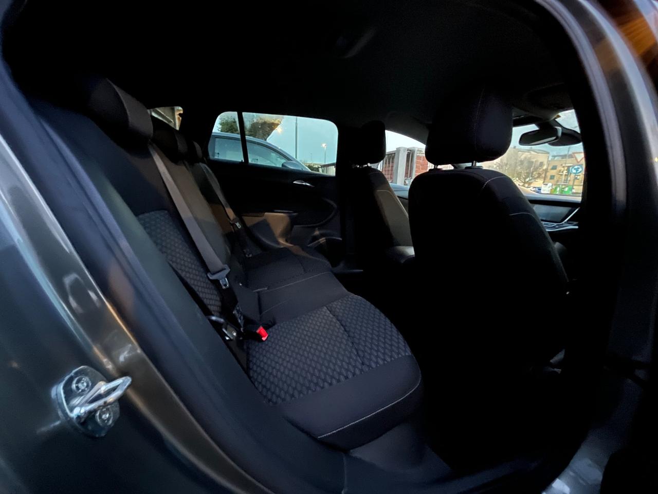 Opel Astra 1.6 CDTi Sports Tourer Advance