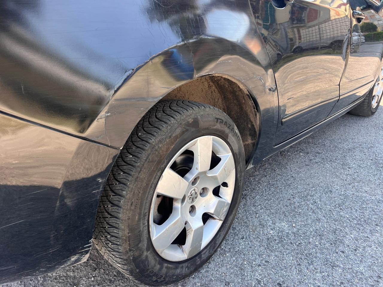 Peugeot 5008 1.6 HDi 110CV Business