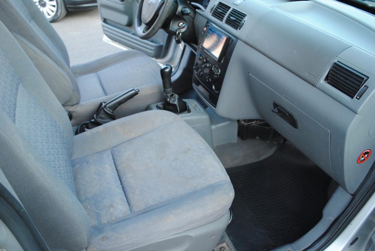 Ford Tourneo Connect 1.8 TD 90CV