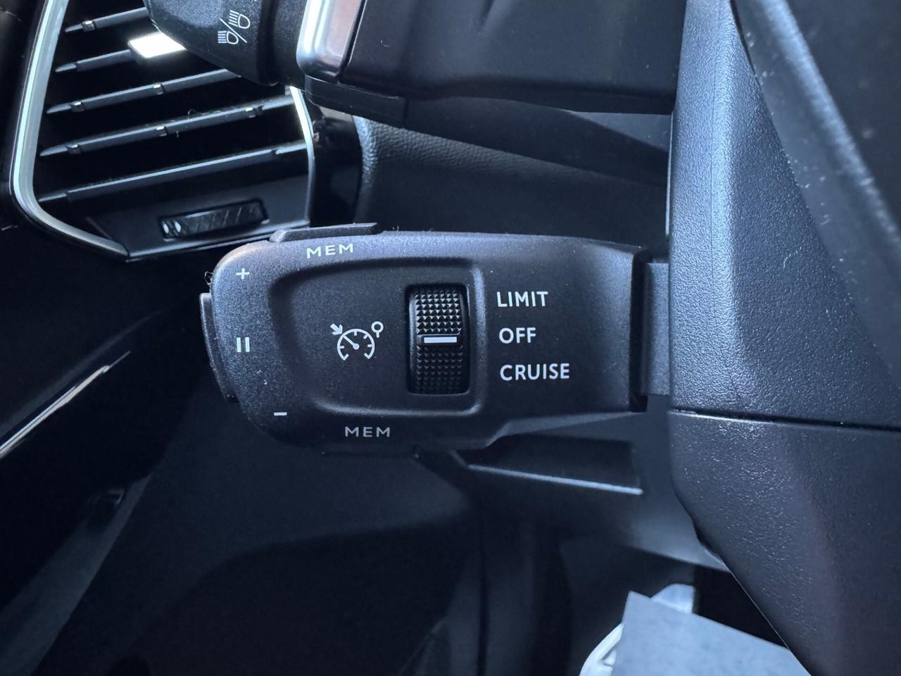 Ds 7 Crossback 1.5 RIVOLI EAT8 GARANZIA 24 MESI