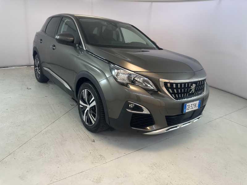 PEUGEOT 3008 2ª serie - 3008 Hybrid 225 e-EAT8 Allure