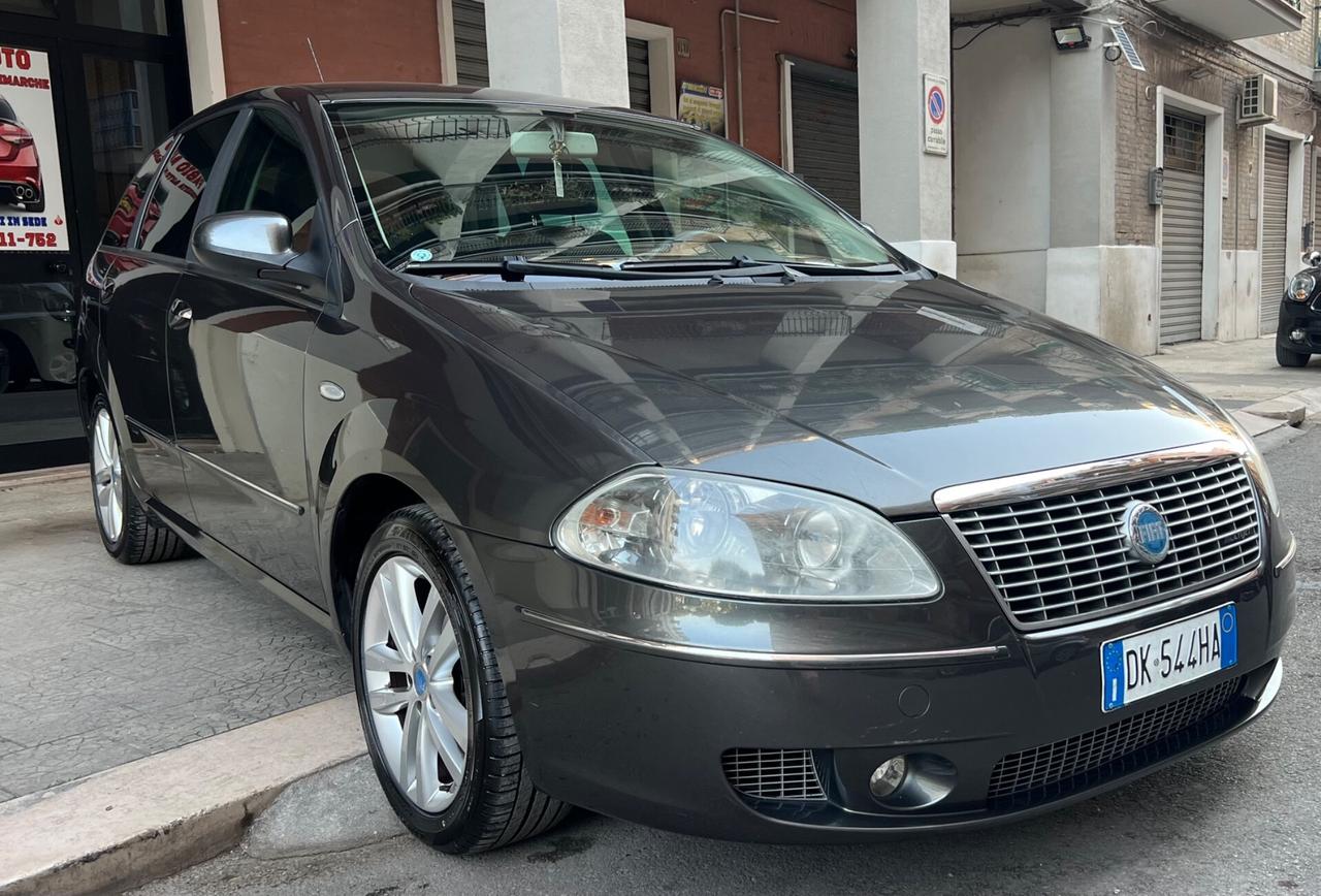 Fiat Croma 1.9 Multijet Emotion