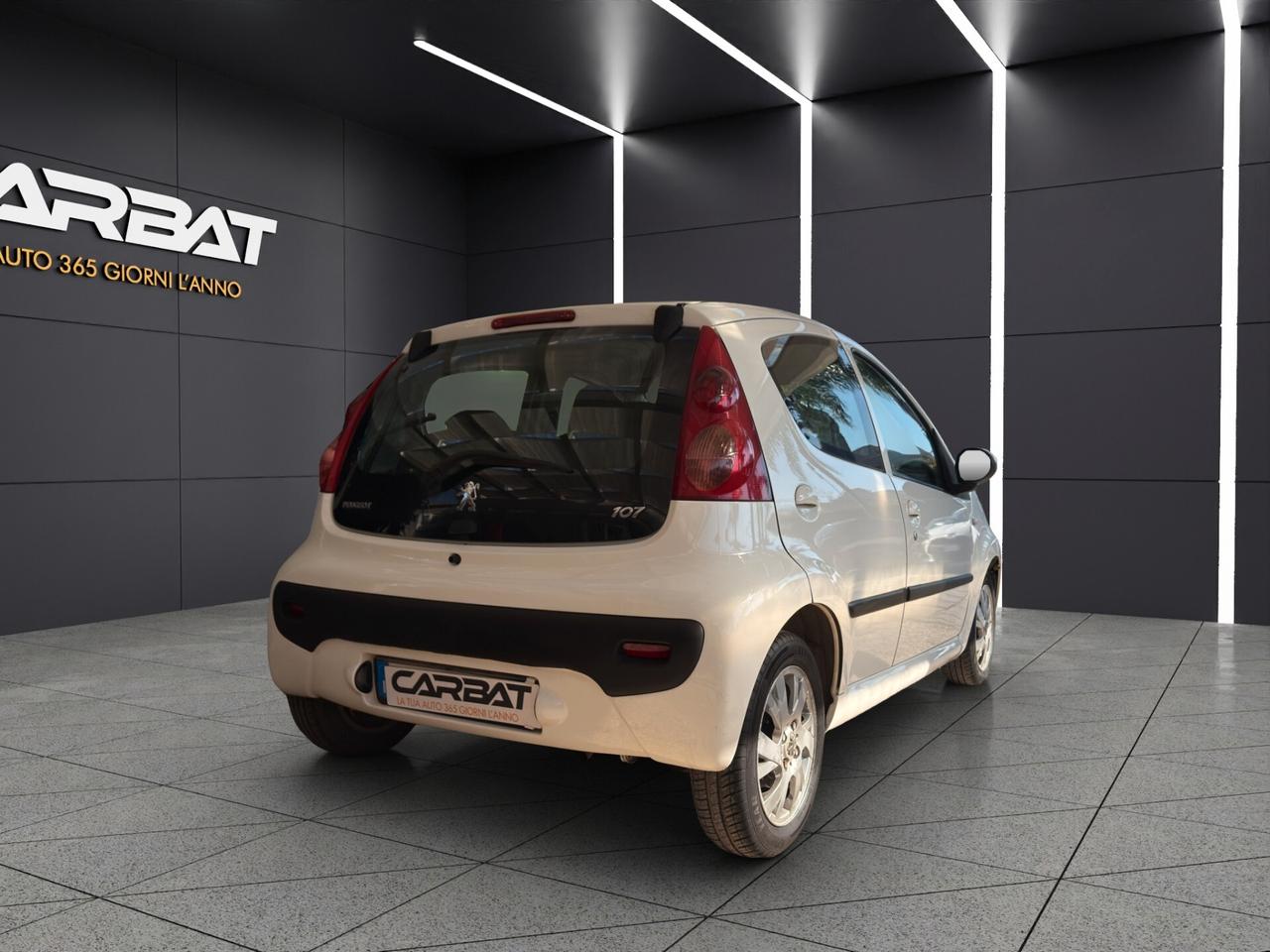 Peugeot 107 1.4 HDi 5p. Plaisir