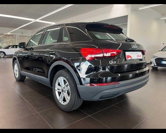 AUDI Q3 35 TDI quattro S tronic Business