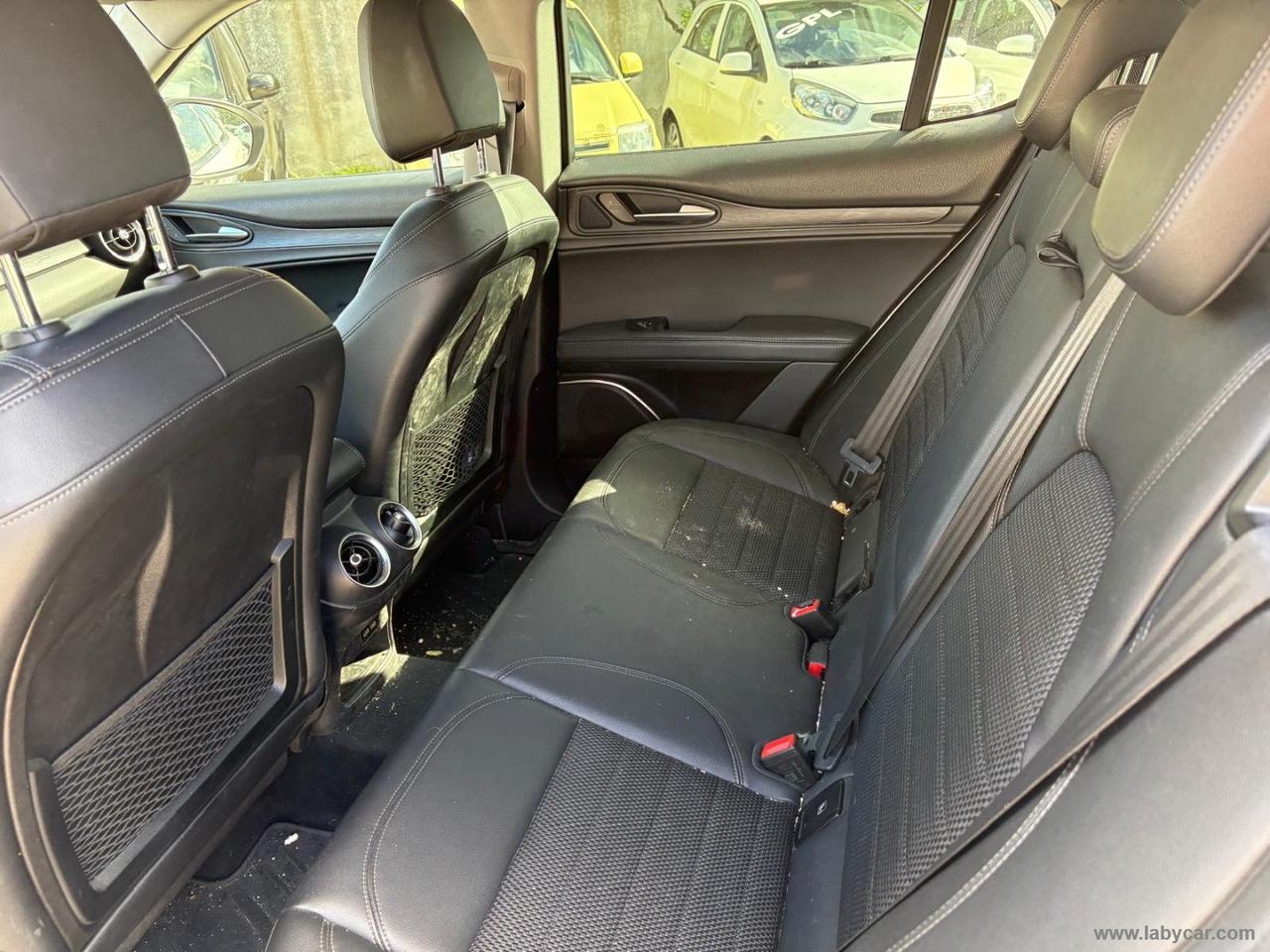 ALFA ROMEO Stelvio 2.2 T.diesel 210 CV AT8 Q4 Exec. X COMMERCIANTI