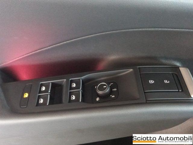 VOLKSWAGEN T-Roc 1.5 eTSI ACT DSG Style
