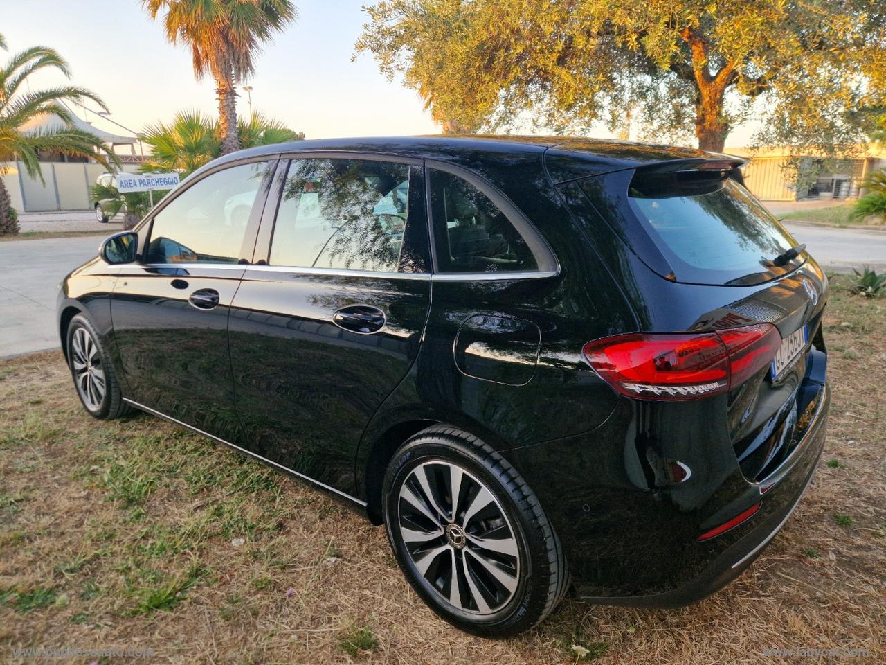 MERCEDES-BENZ B 180 d Automatic Business Extra