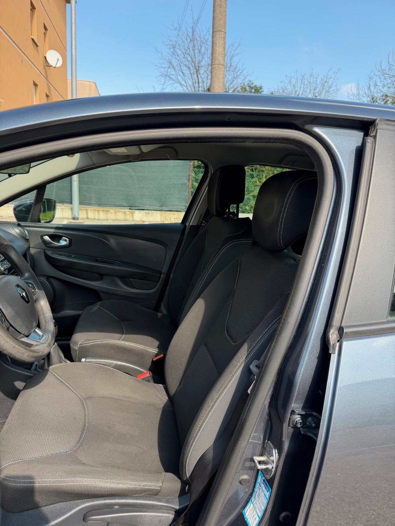 Renault Clio 1.5 dci - NEOPATENTATI - 12 MESI DI GARANZIA -