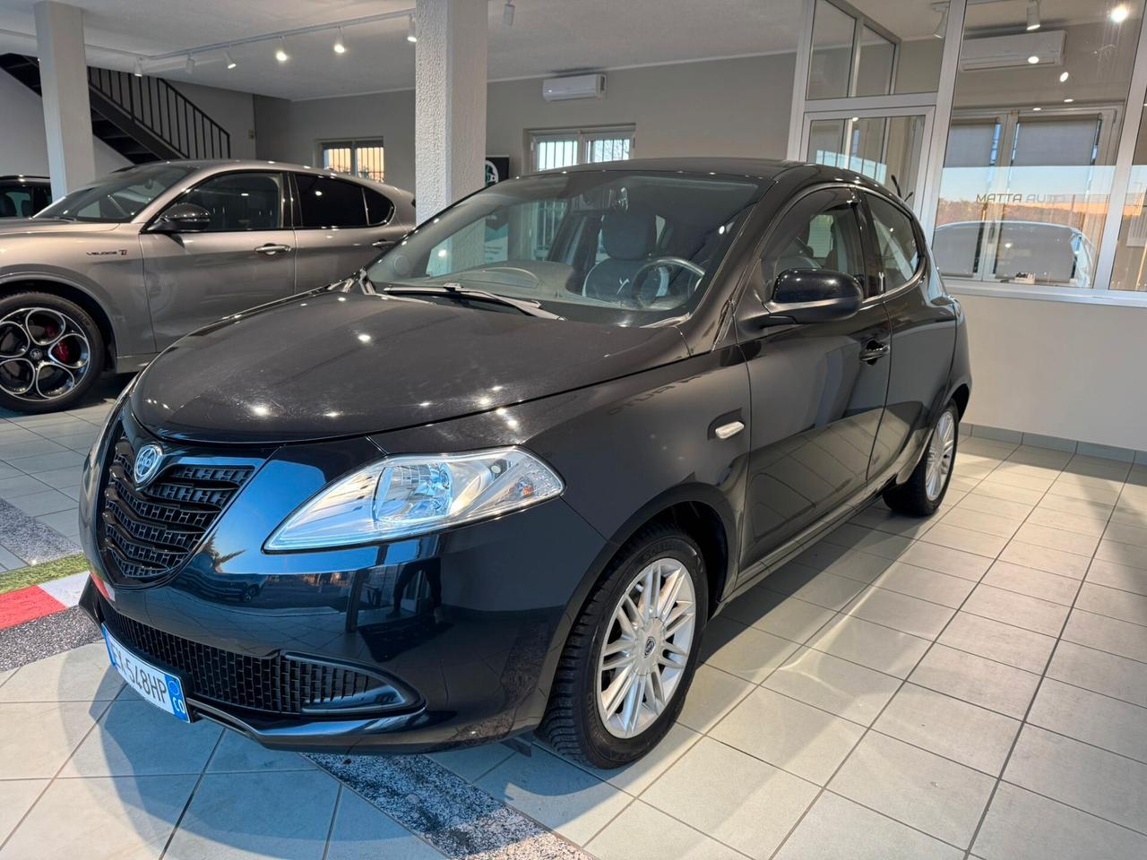 Lancia Ypsilon 1.2 69 CV 5 porte GPL Ecochic Elefantino