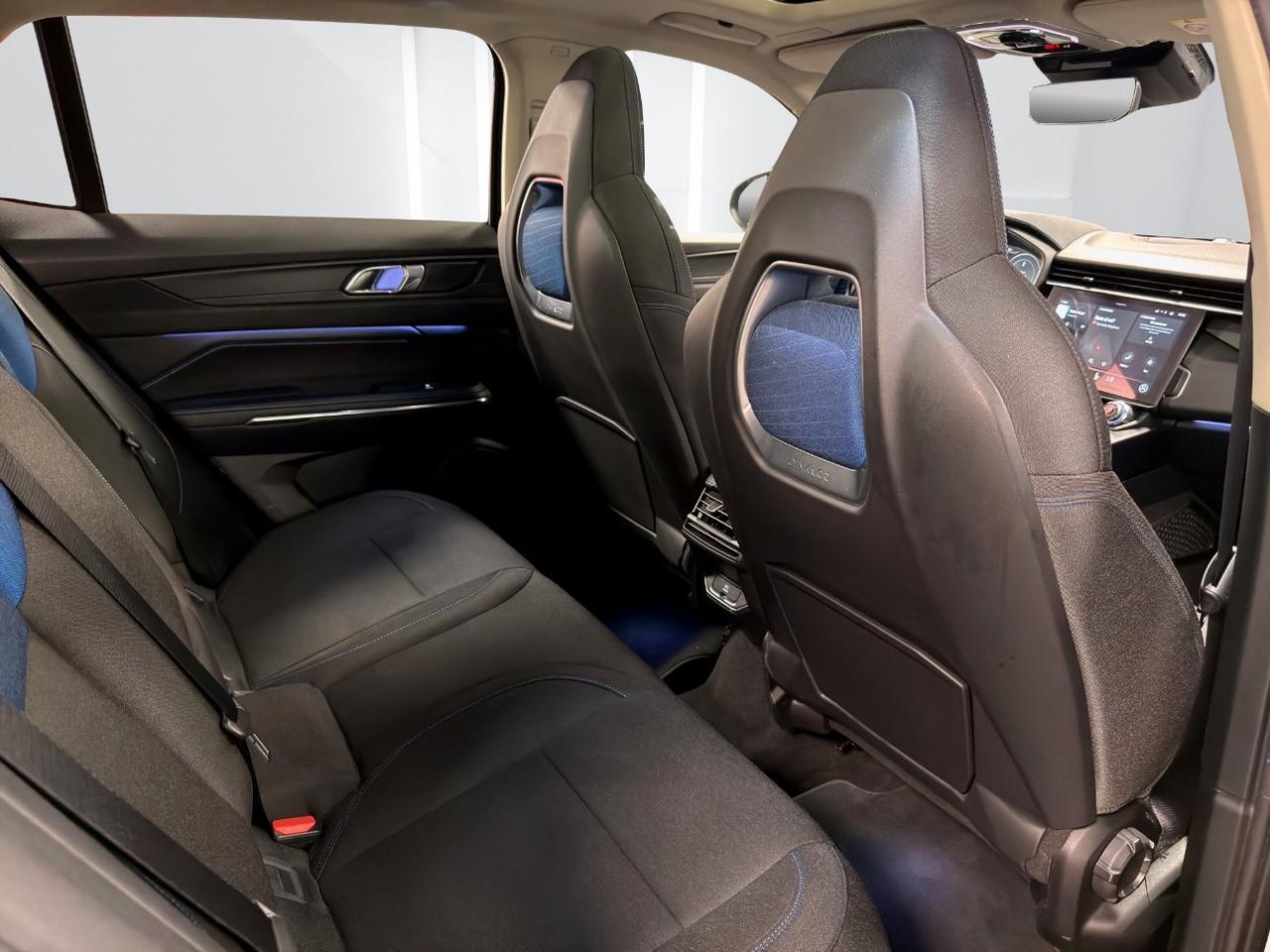 Lynk & Co 01 1.5 td phev auto
