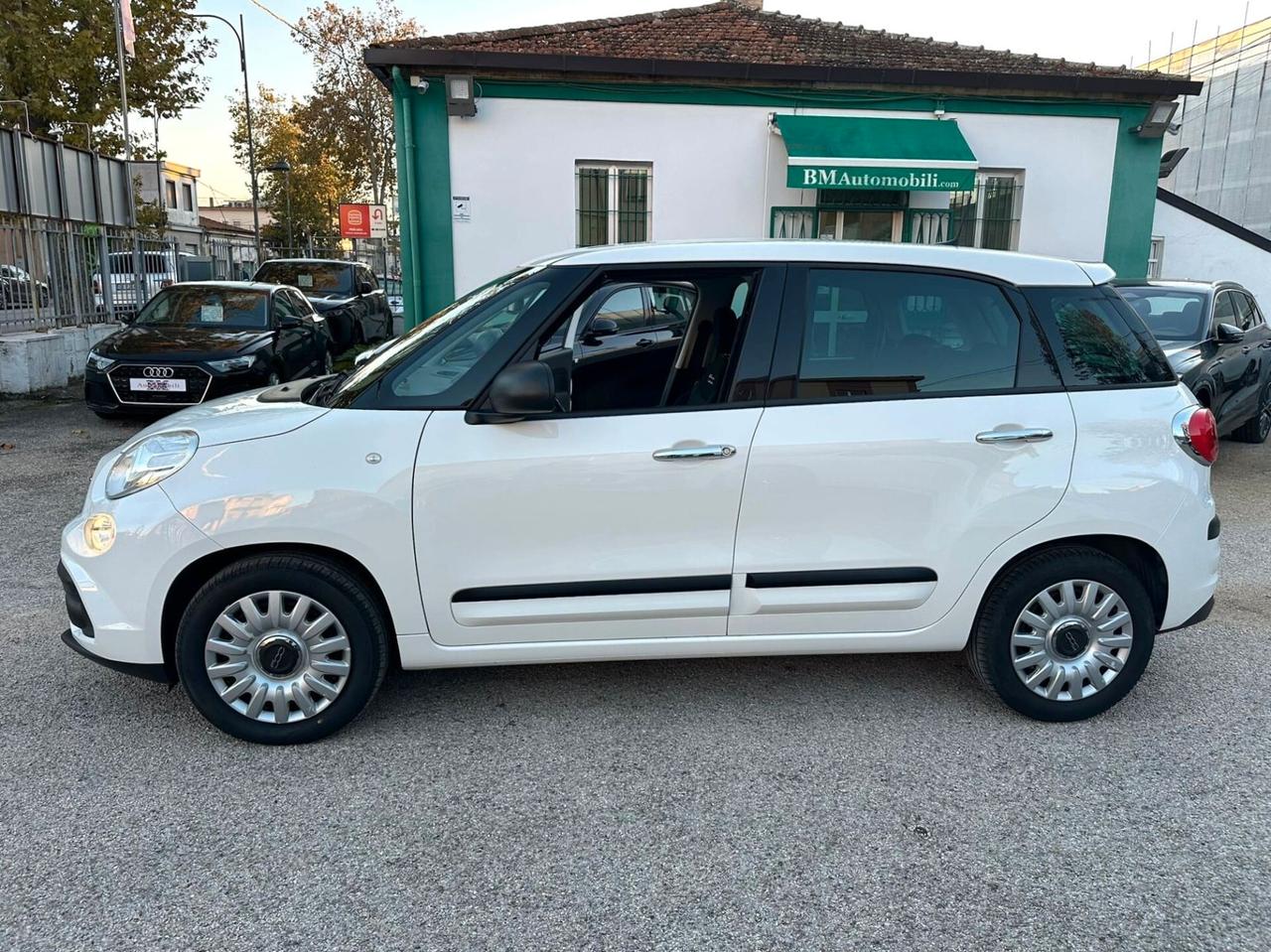 FIAT 500L 1.6 MTJ 120CV AUTOCARRO N1