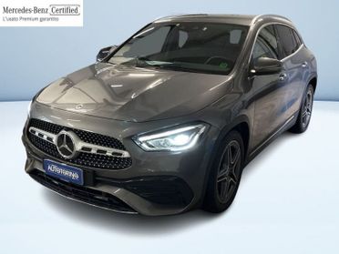 Mercedes-Benz GLA 200 D PREMIUM 4MATIC AUTO