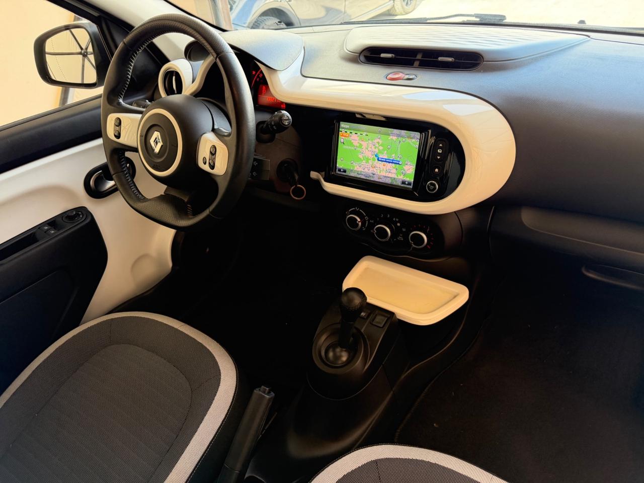 Renault Twingo TCe 90 CV EDC Intens