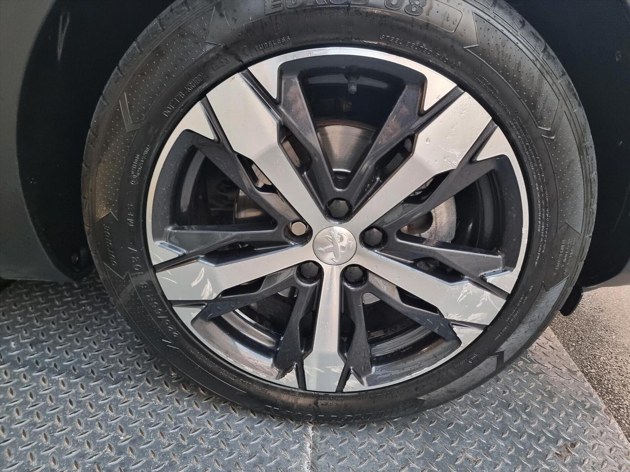 Peugeot 3008 BlueHDi 130 S&S EAT8 Allure ACTIGRIPP NAVIGATORE