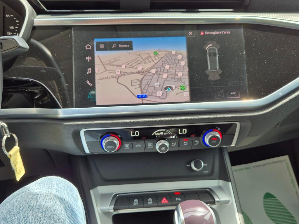 Audi Q3 2.0 TDI 150CV S-tronic