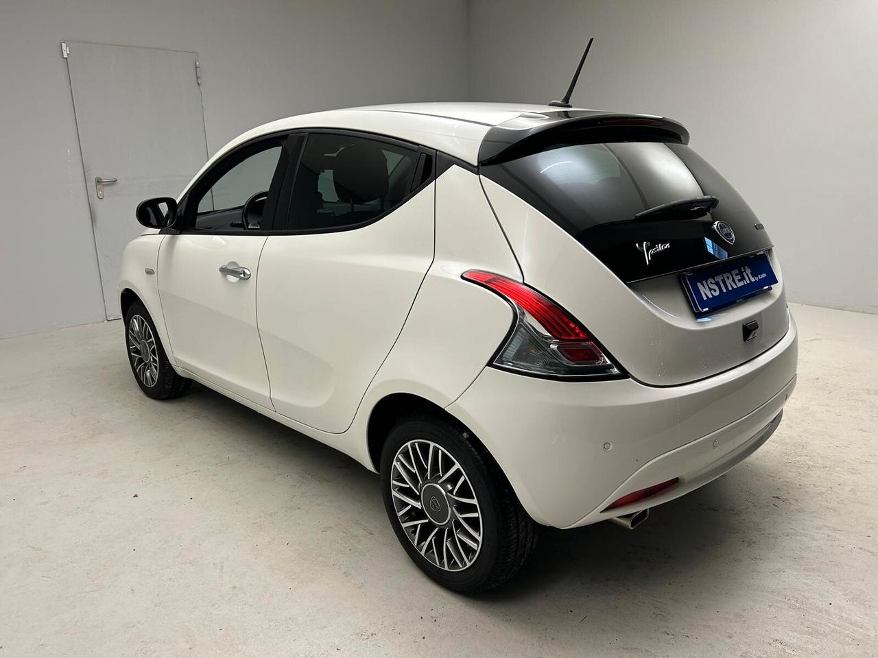 Lancia Ypsilon 1.0 FireFly 5 porte S&S Hybrid Gold Plus