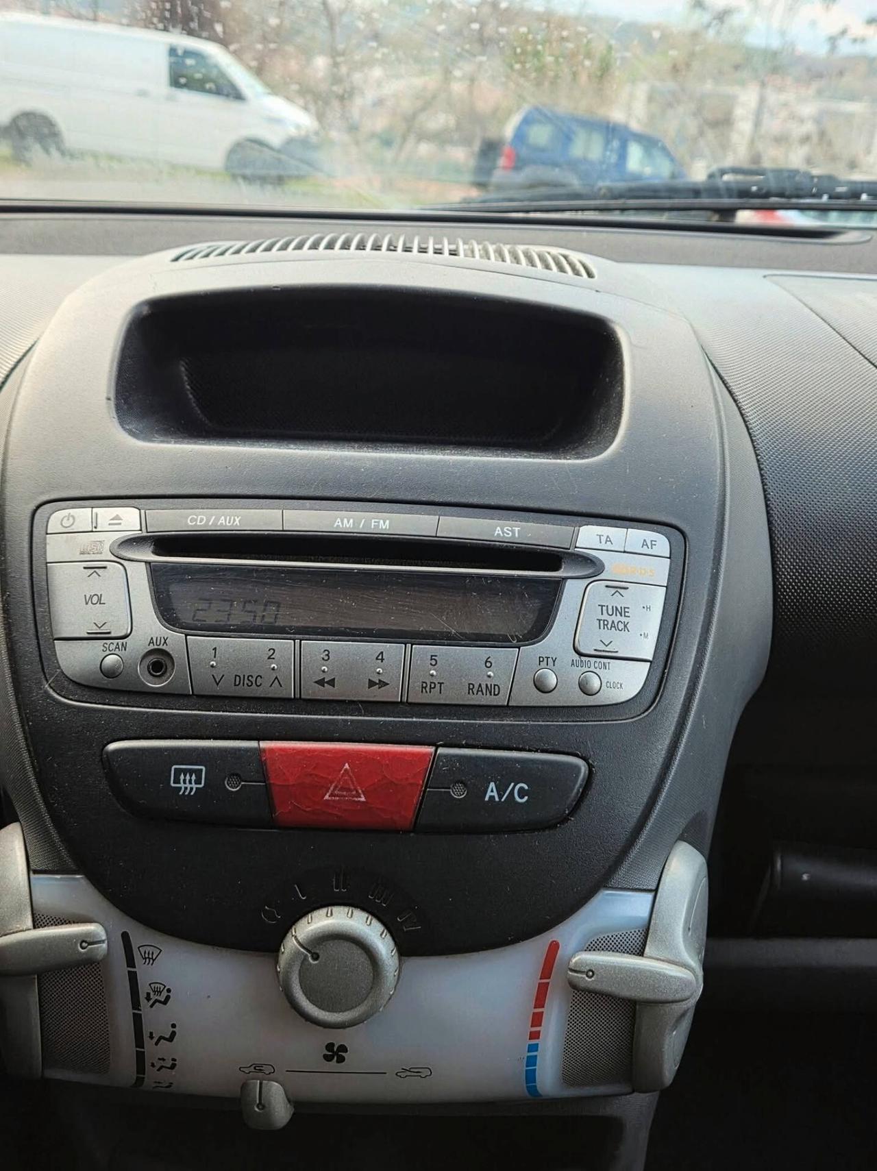 Toyota Aygo 1.0 12V VVT-i 5 porte Now