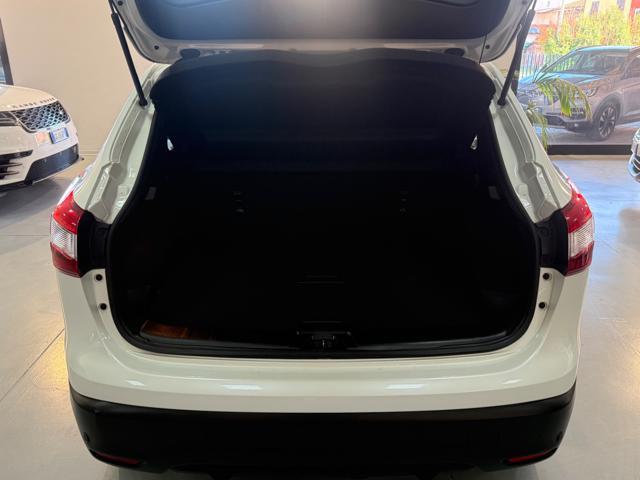 NISSAN Qashqai 1.6 dCi 4WD Tekna