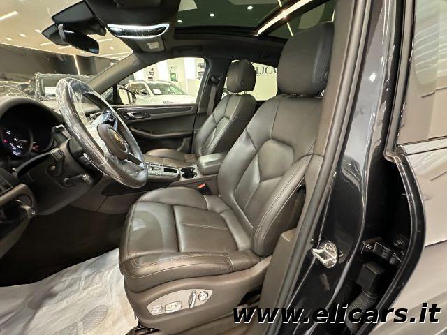 PORSCHE Macan 2.0