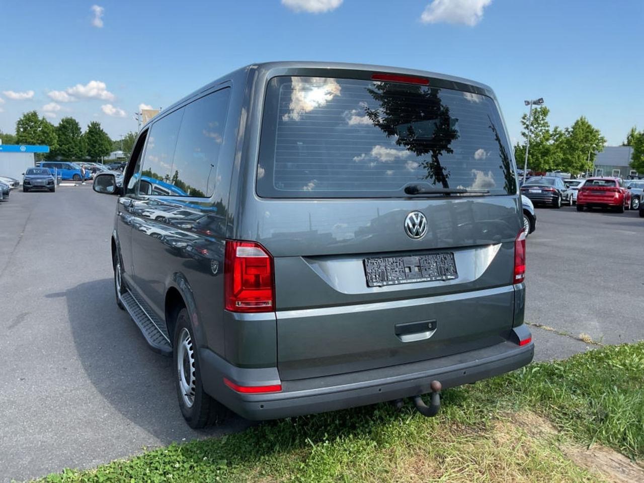 Volkswagen Transporter Caravelle 2.0 TDI