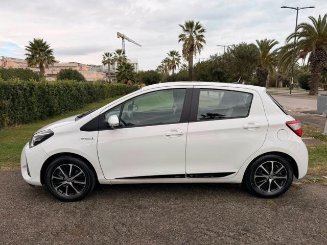 TOYOTA Yaris 1.5 Hybrid 5 porte Business