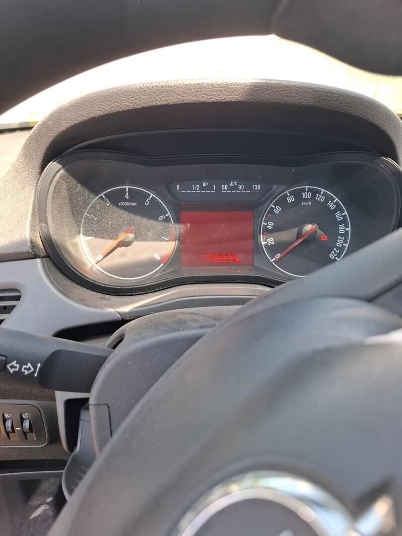 OPEL CORSA E 2017 GPL SINISTRATA