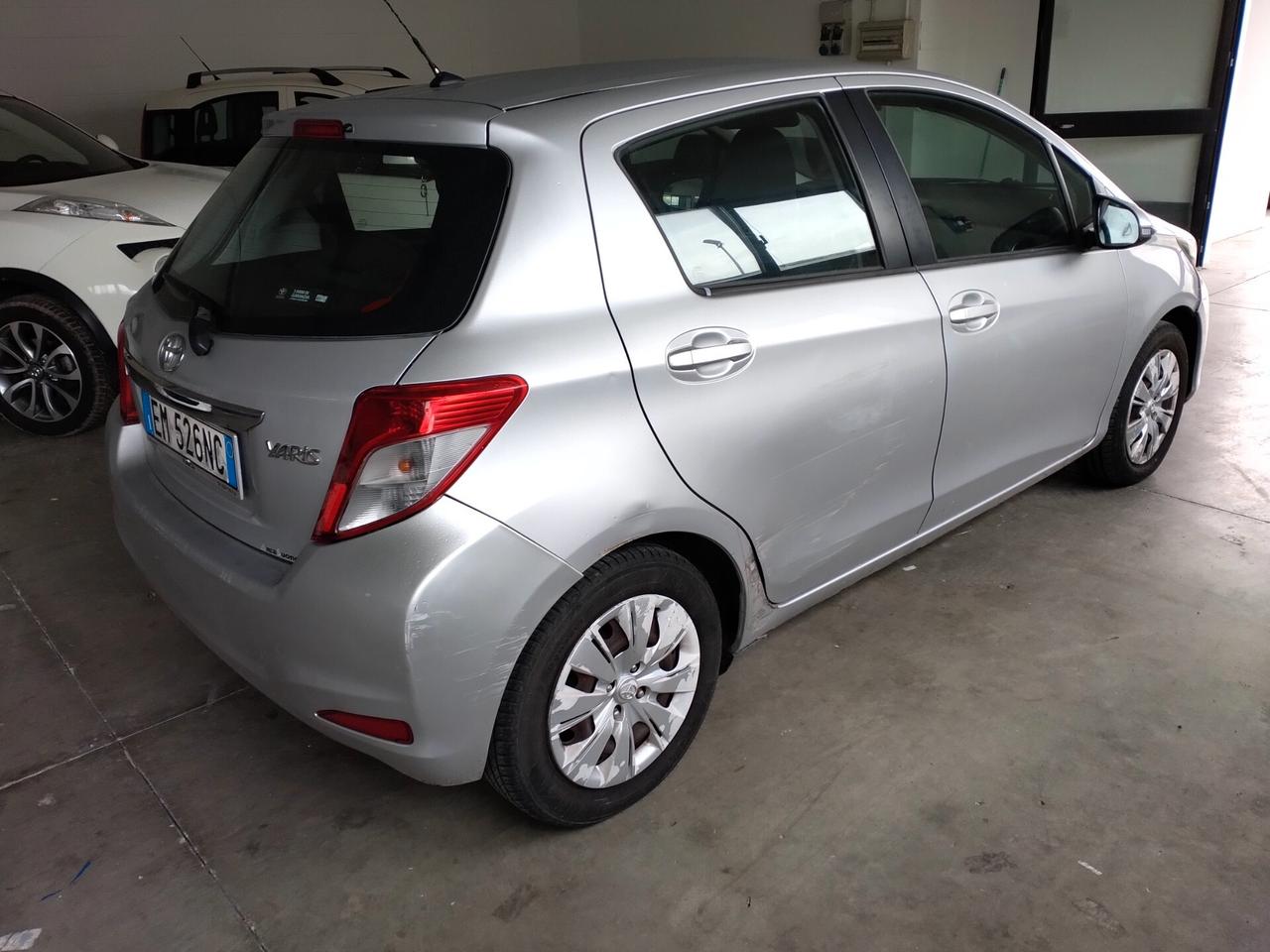 Toyota Yaris 1.3 5 porte Active METANO