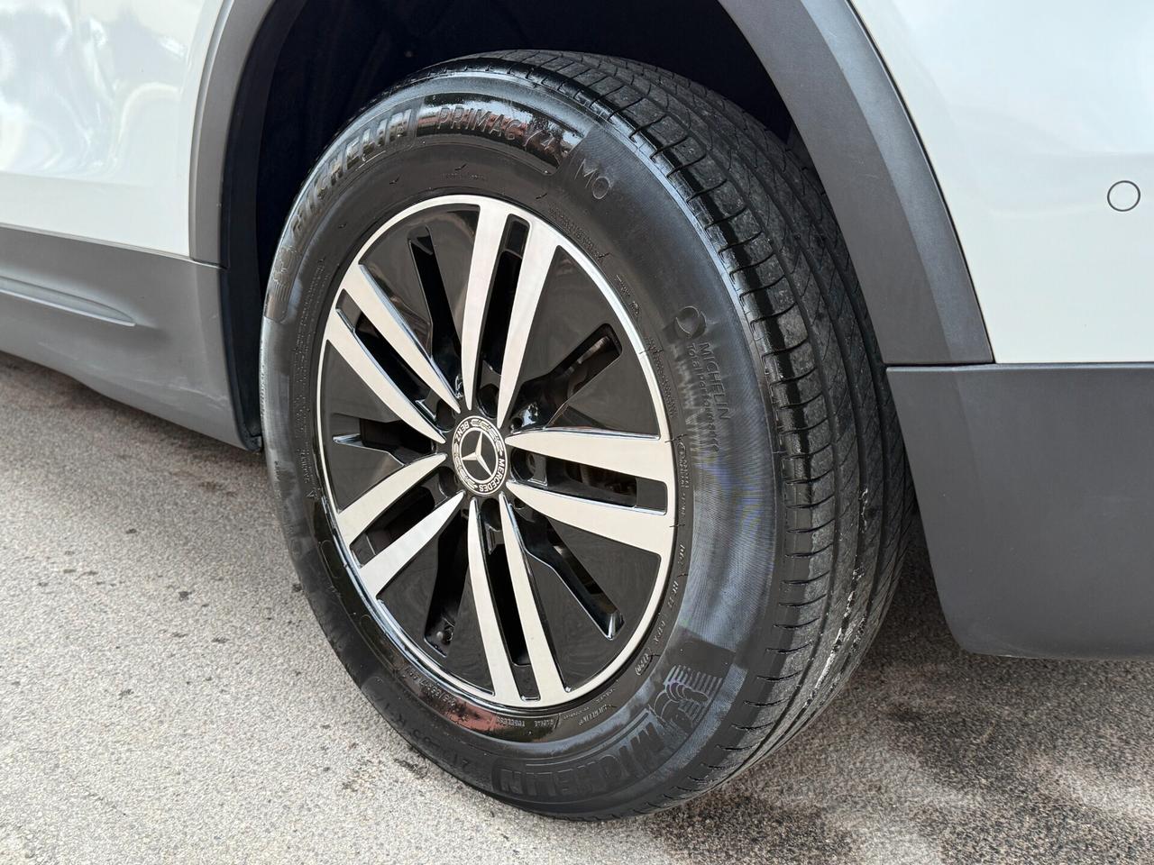 Mercedes GLB 180d Automatic PELLE CAMERA NAVI 2021