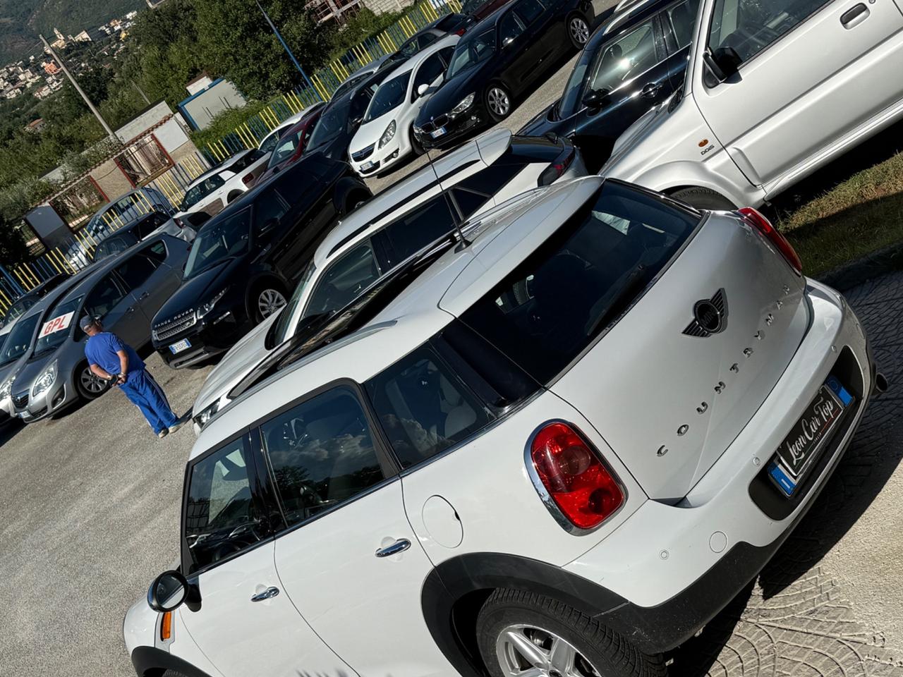 Mini Cooper D Countryman tetto apribile distribuzione fatta