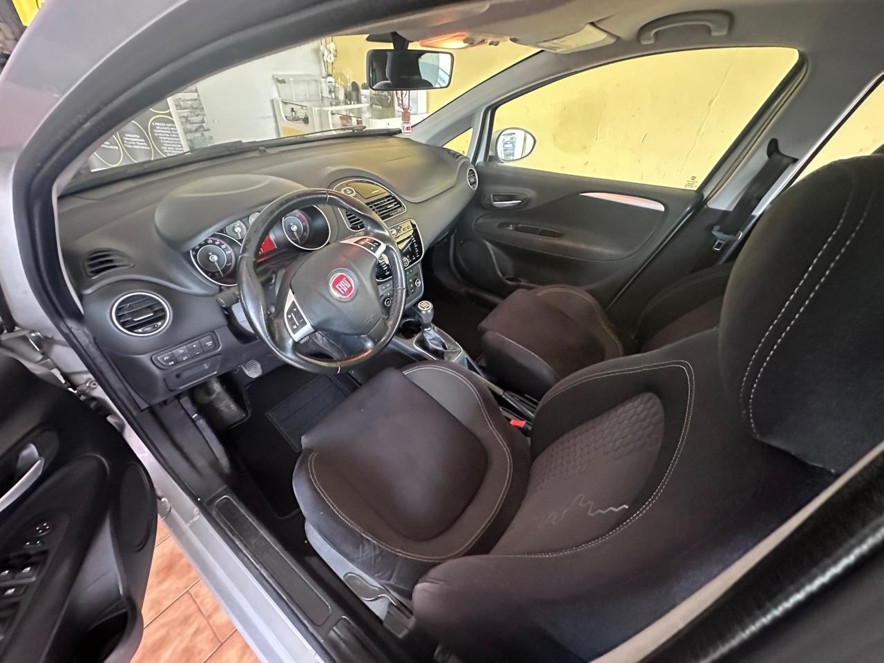 Fiat Punto 1.3diesel 75CV 5 porte Lounge + carrello appendice