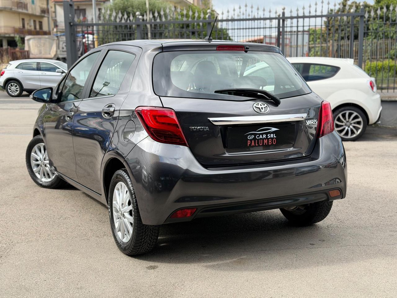 Toyota Yaris 1.0 5 porte Lounge COME NUOVA